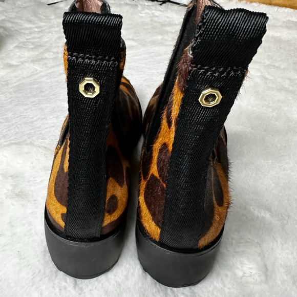 NWOB Louise et Cie Zareb Leopard Print Calf Hair Ankle Booties Women’s 8.5 - Picture 6 of 11